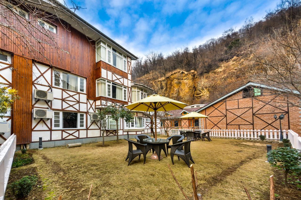 Hotel Metropolis Srinagar  Exterior photo