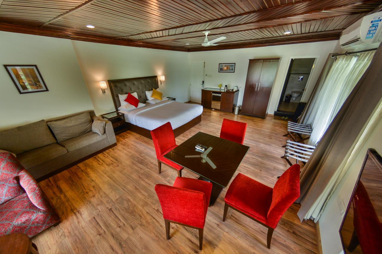 Hotel Metropolis Srinagar  Exterior photo