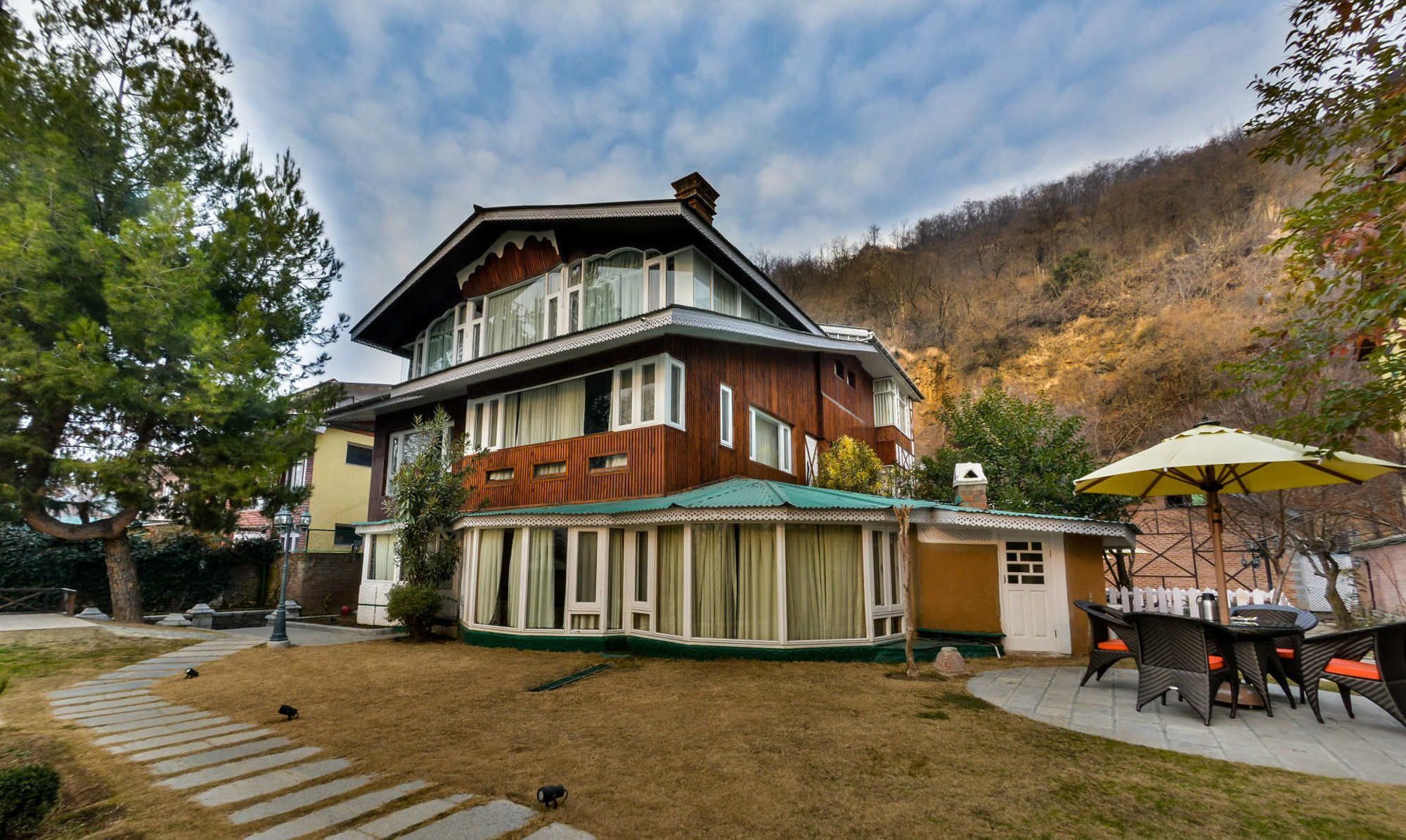 Hotel Metropolis Srinagar  Exterior photo